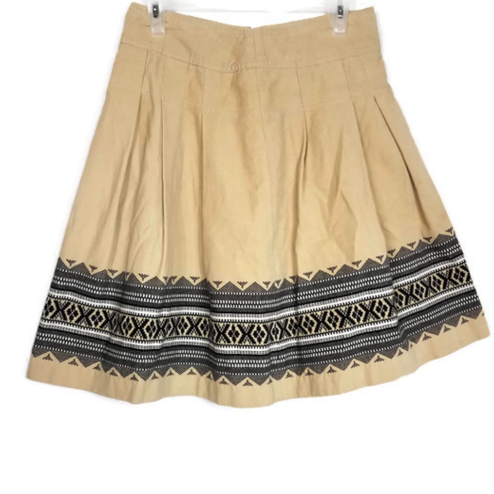 Ann Taylor LOFT Tan Pleated Skirt Size 0